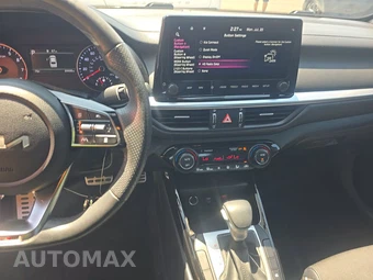 2023 Kia Forte GT-Line - miniatura 11