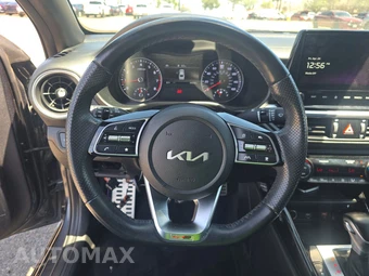 2023 Kia Forte GT-Line - miniatura 10