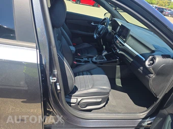 2023 Kia Forte GT-Line - miniatura 8