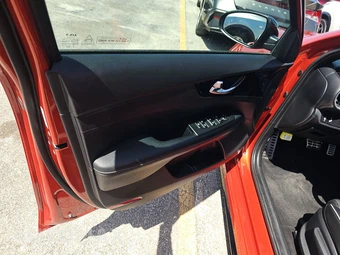 2023 Kia Forte GT-Line - miniatura 15