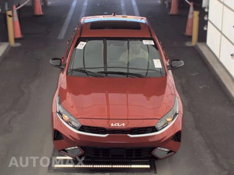 2023 Kia Forte GT-Line - miniatura 2
