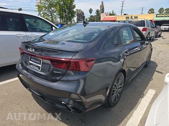 2023 Kia Forte GT-Line - miniatura 3
