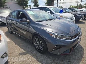 2023 Kia Forte GT-Line - miniatura 4
