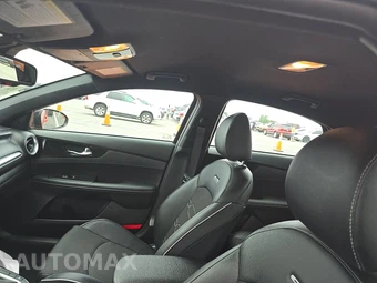 2023 Kia Forte GT-Line - miniatura 18