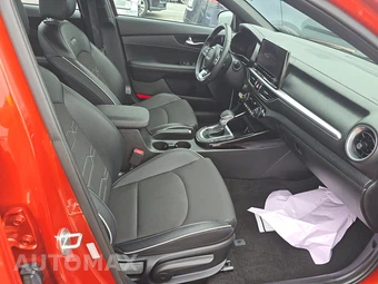 2023 Kia Forte GT-Line - miniatura 8