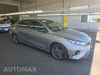 2023 Kia Forte GT-Line – miniatura 3