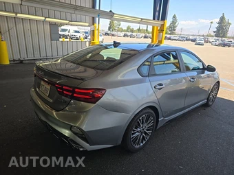 2023 Kia Forte GT-Line – miniatura 4