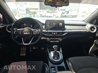 2023 Kia Forte GT-Line – miniatura 11