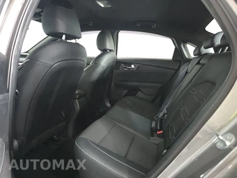 2023 Kia Forte GT-Line – miniatura 13