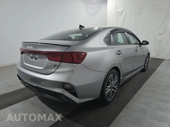 2023 Kia Forte GT-Line – miniatura 4