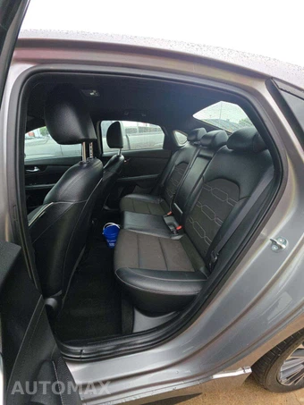 2023 Kia Forte GT-Line – miniatura 13