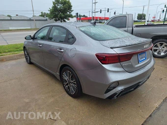 2023 Kia Forte GT-Line – miniatura 2