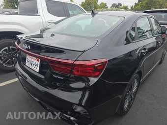 2023 Kia Forte GT-Line - miniatura 4