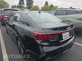 2023 Kia Forte GT-Line - miniatura 6