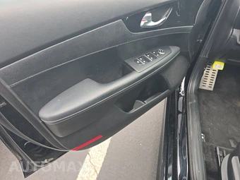 2023 Kia Forte GT-Line - miniatura 9
