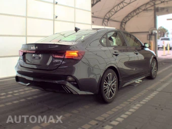 2023 Kia Forte GT-Line - miniatura 4