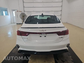 2023 Kia Forte GT-Line – miniatura 5