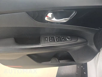 2023 Kia Forte GT-Line – miniatura 9