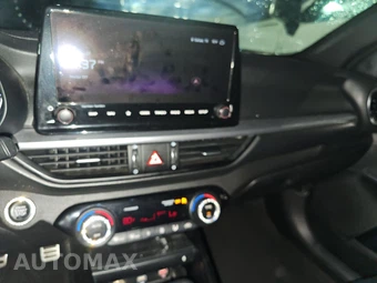 2023 Kia Forte GT-Line - miniatura 11