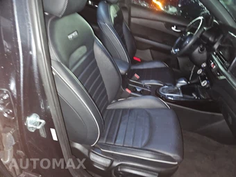 2023 Kia Forte GT-Line - miniatura 8