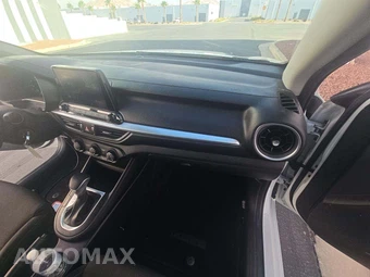 2023 Kia Forte LX - miniatura 16