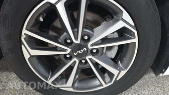 2023 Kia Forte LX - miniatura 24