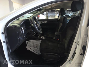 2023 Kia Forte LX - miniatura 7
