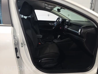 2023 Kia Forte LX - miniatura 8