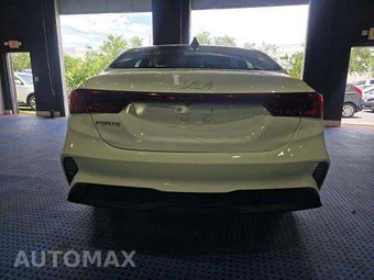 2023 Kia Forte LXS – miniatura 3