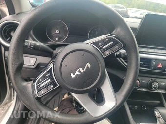 2023 Kia Forte LXS – miniatura 10