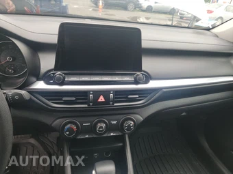 2023 Kia Forte LXS – miniatura 11
