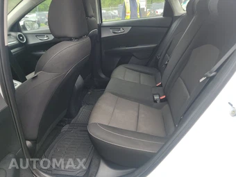 2023 Kia Forte LXS – miniatura 13