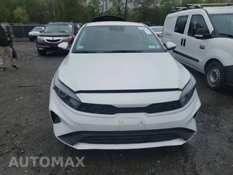 2023 Kia Forte LXS – miniatura 2