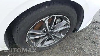 2023 Kia Forte LXS – miniatura 23