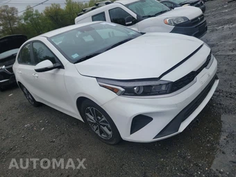 2023 Kia Forte LXS – miniatura 3