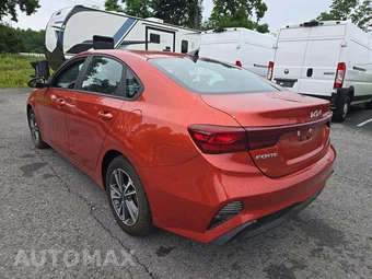 2023 Kia Forte LXS - miniatura 2