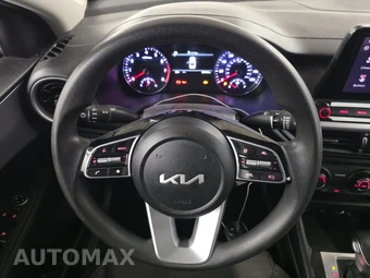 2023 Kia Forte LXS - miniatura 10