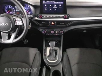 2023 Kia Forte LXS - miniatura 11