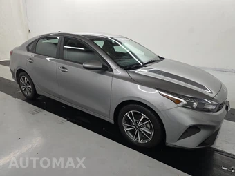 2023 Kia Forte LXS - miniatura 3
