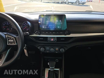 2023 Kia Forte LXS – miniatura 11