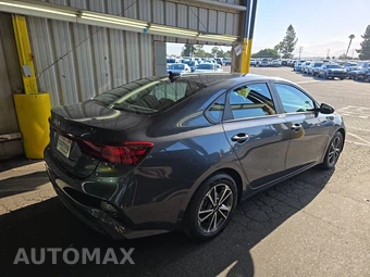 2023 Kia Forte LXS – miniatura 4