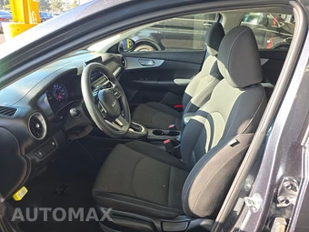 2023 Kia Forte LXS – miniatura 7