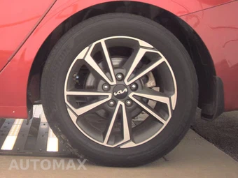 2023 Kia Forte LXS – miniatura 12