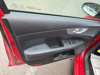 2023 Kia Forte LXS – miniatura 15