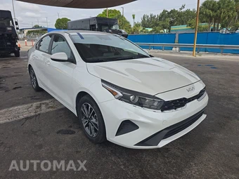 2023 Kia Forte LXS - miniatura 3