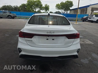 2023 Kia Forte LXS - miniatura 5