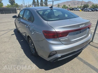 2023 Kia Forte LXS - miniatura 6