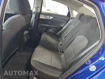 2023 Kia Forte LXS - miniatura 13