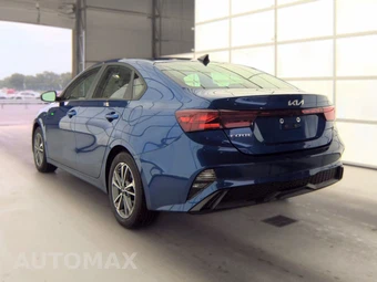 2023 Kia Forte LXS - miniatura 6