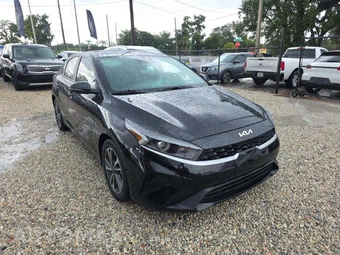 2023 Kia Forte LXS - miniatura 4
